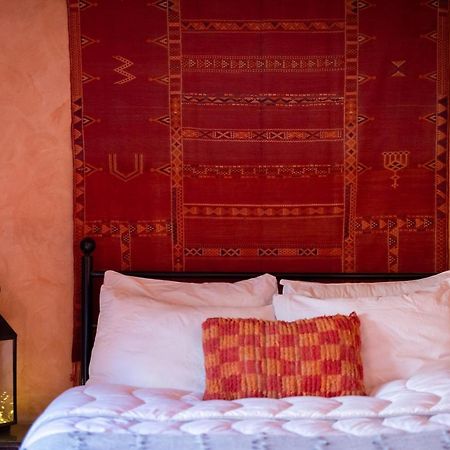 Riad Hanan Варзазат Екстериор снимка