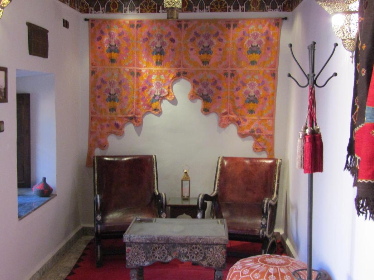 Riad Hanan Варзазат Екстериор снимка