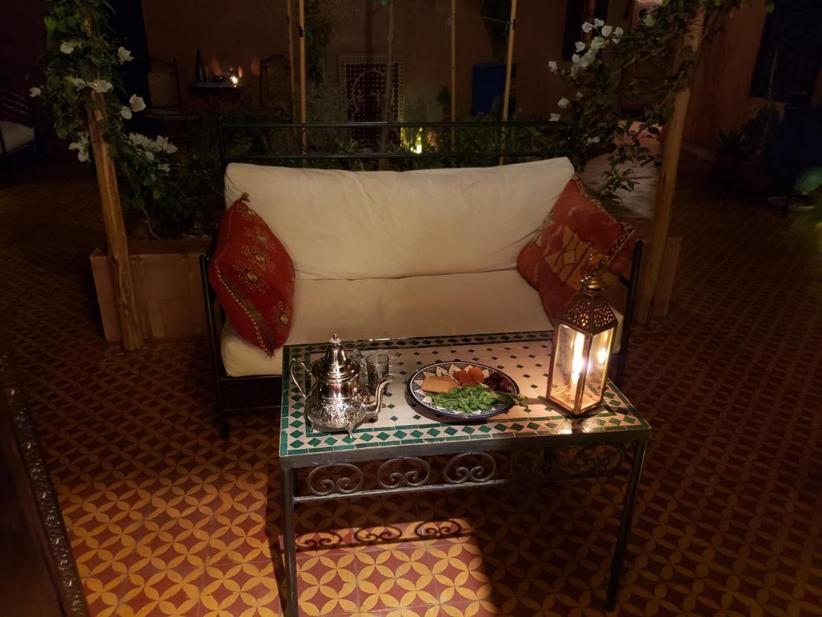 Riad Hanan Варзазат Екстериор снимка