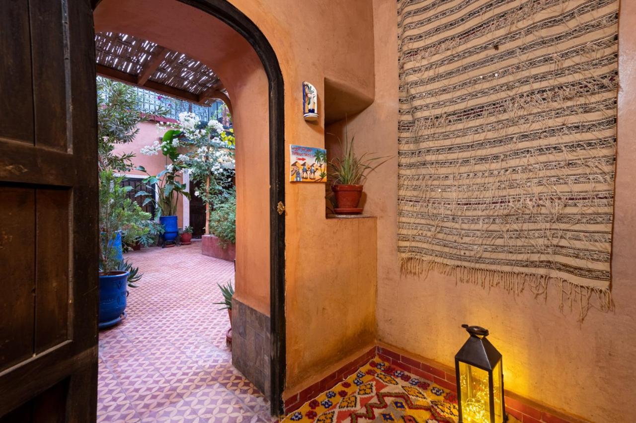 Riad Hanan Варзазат Екстериор снимка