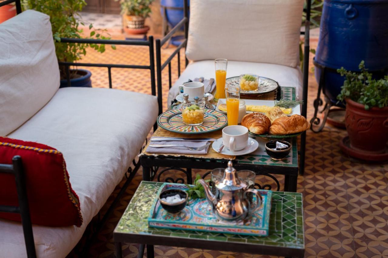 Riad Hanan Варзазат Екстериор снимка